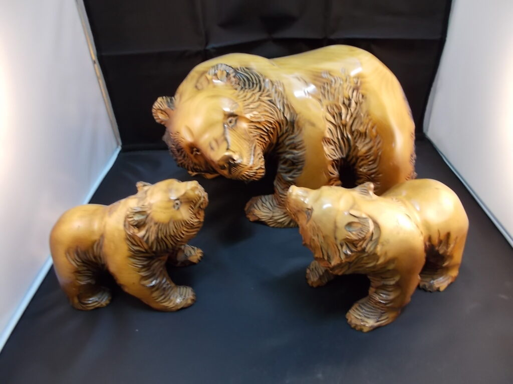 木彫りの親子熊３頭焼き